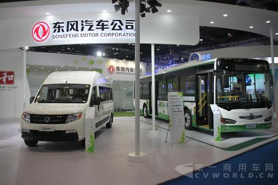 東風汽車公司展臺.jpg