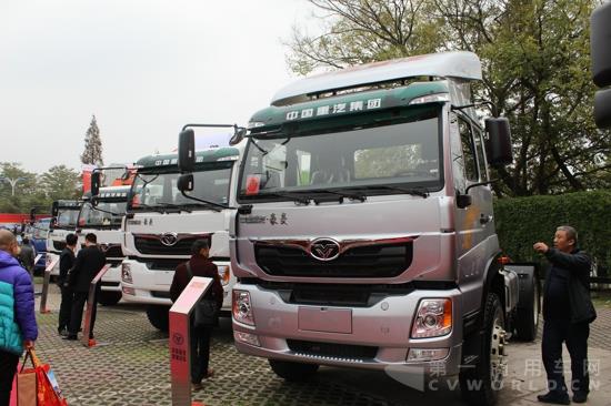 重汽豪曼4X2牽引車.jpg