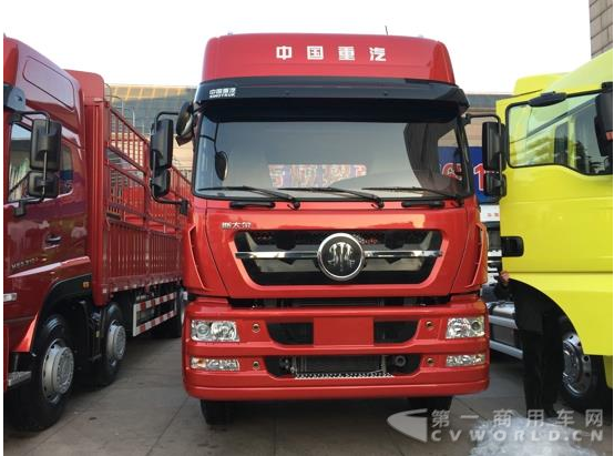 中國重汽斯太爾D7B 380牽引車.png