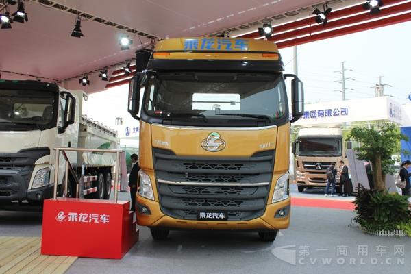 東風(fēng)柳汽乘龍6×4平頭牽引車(chē)（H7-玉柴6K） (2).jpg