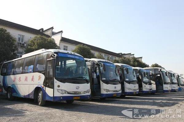 新南湖旅游客運(yùn)有限公司保有的海格客車.jpg