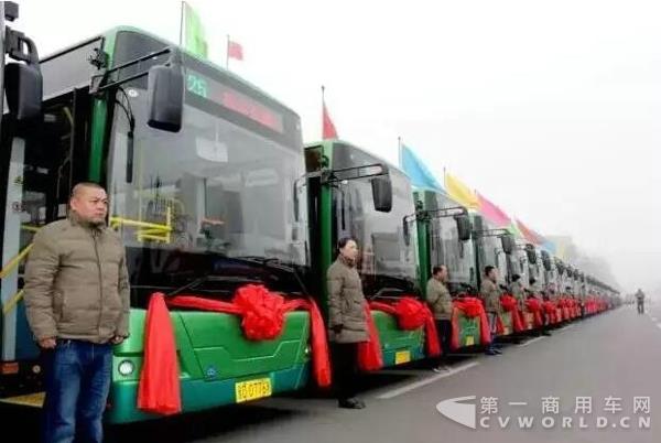 山西最大單筆新能源訂單！中車500輛純電動(dòng)公交車長(zhǎng)治上線.jpg