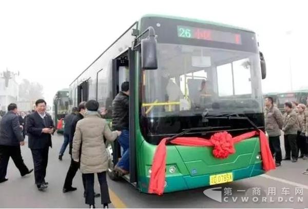 山西最大單筆新能源訂單！中車500輛純電動(dòng)公交車長(zhǎng)治上線2.jpg