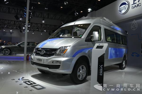 FCV80燃料電池車2.jpg