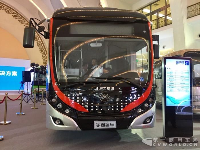 宇通E18雙源無軌車.jpg