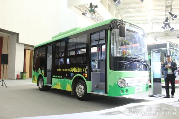 宇通ZK6650BEVG電動(dòng)公交.jpg