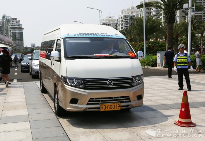 2 金旅大海獅商務(wù)車服務(wù)廈洽會(huì).jpg