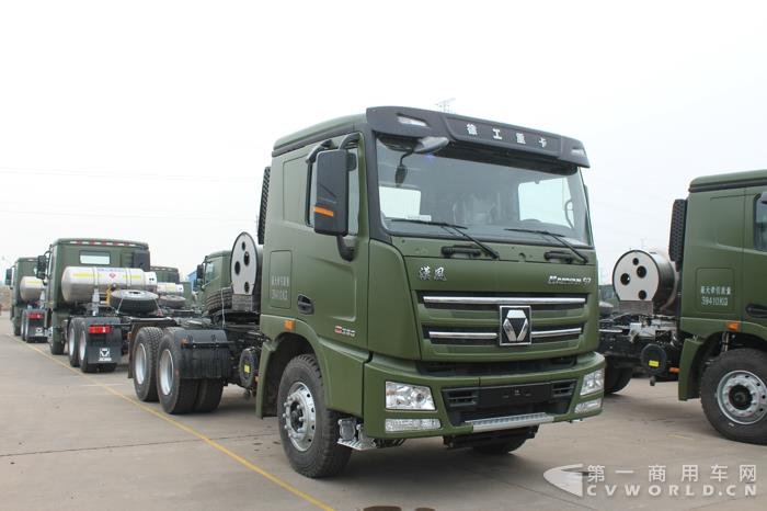 漢風6×4 LNG牽引車 (4).jpg