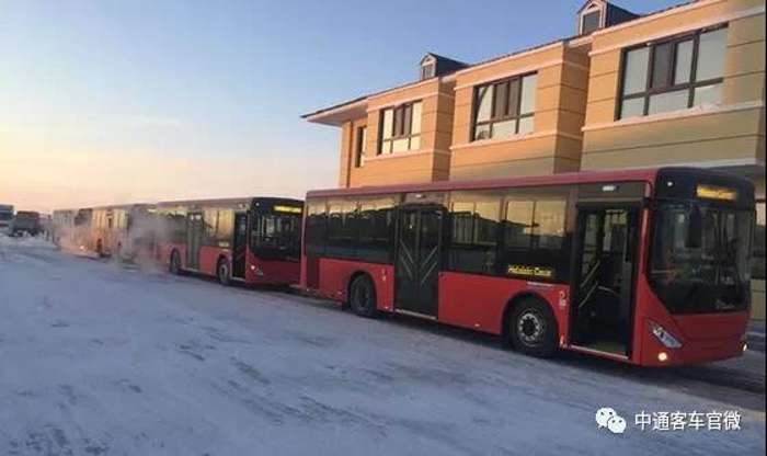 新年迎來(lái)“中國(guó)紅”，俄羅斯喜迎中通公交車1.jpg