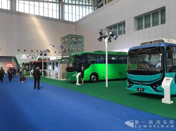 高端科技成就行業(yè)標桿 比亞迪商用車亮相天津客車展.jpg