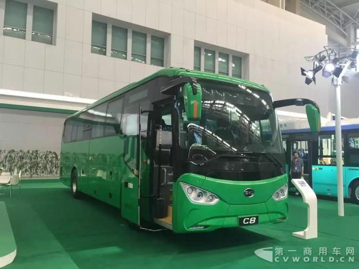 高端科技成就行業(yè)標桿 比亞迪商用車亮相天津客車展3.jpg