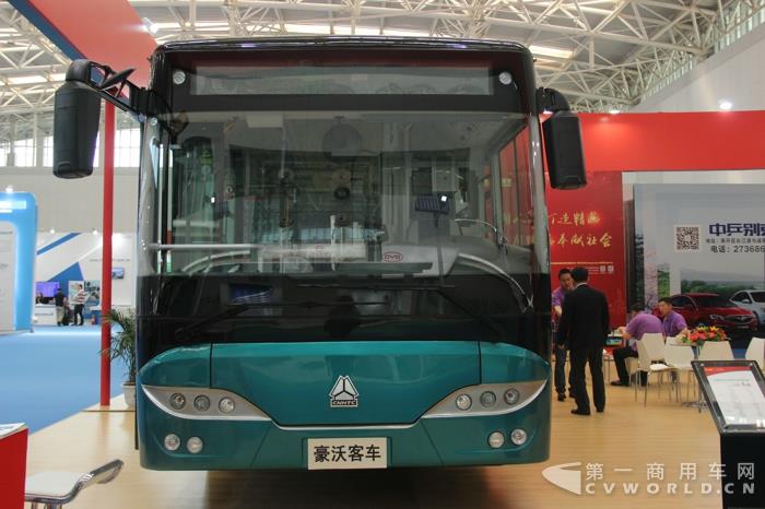 中國重汽JK6106GBEVQ4純電動城市客車 (3).jpg