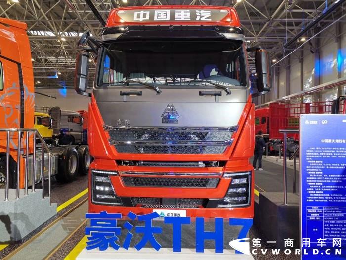 重汽豪沃TH7 6×4牽引車（豪華版），重汽MC11H 國五發(fā)動機.jpg