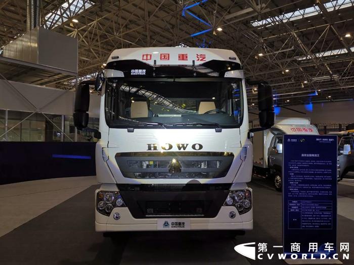 重汽豪沃TX系列6×2載貨車（豪華版），重汽MCO7H國六發(fā)動機.jpg