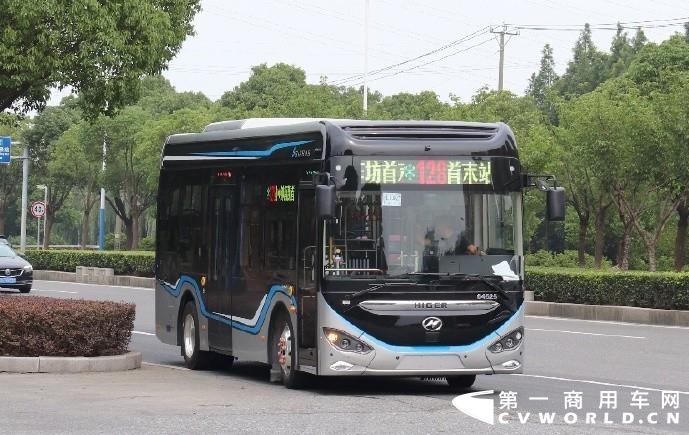 【第一商用車網 原創(chuàng)】2020年的新能源客車市場交答卷了！我國6米以上新能源客車市場，全年以61044輛銷量收官，同比降幅為20.2%！