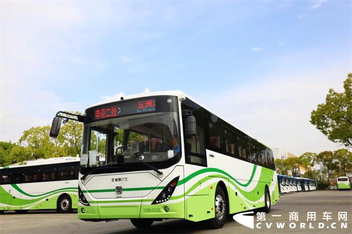 【第一商用車網(wǎng) 原創(chuàng)】今年一季度，客車市場收獲“3連增”，其中大、中客市場在2、3兩個(gè)月收獲了十分難得的“兩連增”，一掃此前“連降”的頹勢。二季度，“連增”勢頭會(huì)繼續(xù)嗎？