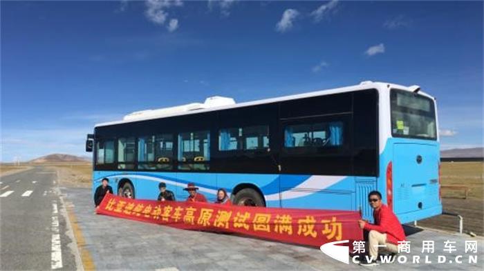 【第一商用車網(wǎng) 原創(chuàng)】在2021年12個月的52周里（2021年1月4日-2022年1月2日），國內(nèi)10個主流新能源客車品牌的“新能源客車第一影響力指數(shù)”年度總得分為21026分，同比2020年全年總得分增長7%。其中，各家客車品牌的傳播表現(xiàn)如何？誰家排名上升了，誰又下降？誰家的品牌營銷創(chuàng)新工作做的更足、更有特色？有哪些經(jīng)典傳播案例？客車企業(yè)又能從中學(xué)到什么？ 