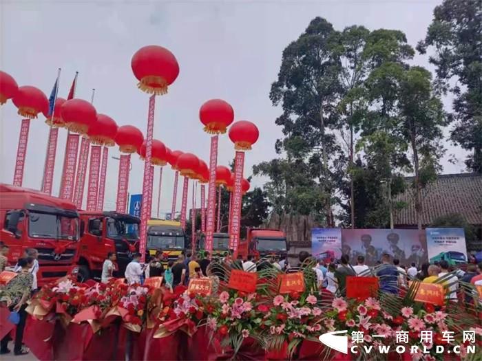 2021年7月1日，是偉大的中國共產(chǎn)黨成立100周年的紀念日，在這個好日子里，樂山市志國商貿(mào)有限公司北奔重卡4S店開業(yè)慶典在樂山志國4S店舉行。