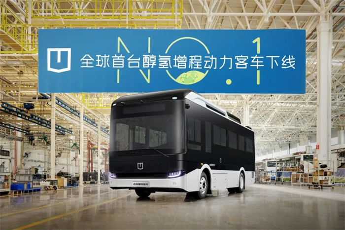 7月，遠(yuǎn)程新能源商用車銷量突破7000輛，是業(yè)內(nèi)唯一一家達成此銷量成績的企業(yè)，遠(yuǎn)超第二、三名之和。