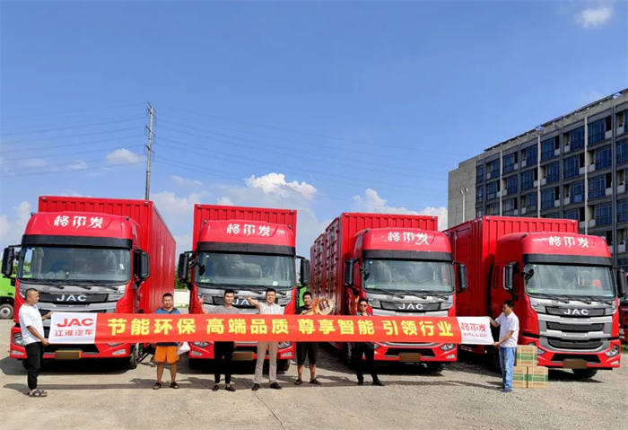 金九銀十運輸季，熱火朝天交車忙。江淮重卡頻傳來自全國各地的交付捷報！