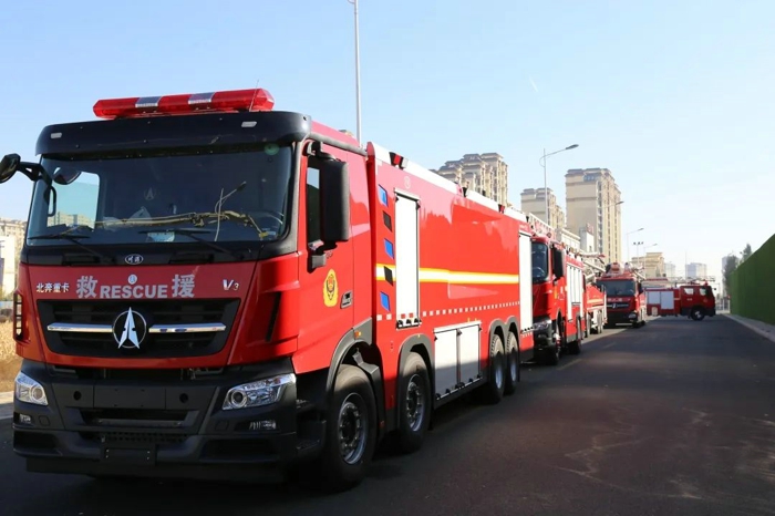 北奔消防車順利通過消防車輛作戰(zhàn)性能專項(xiàng)測(cè)試6.jpg