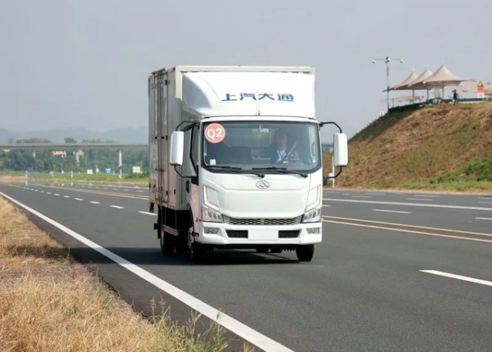 【第一商用車網(wǎng) 原創(chuàng)】自9月份起，我國(guó)新能源輕卡市場(chǎng)一直保持6000輛以上高位水準(zhǔn)。11月份，新能源輕卡銷量繼續(xù)超過6000輛，11月過后，2023年新能源輕卡銷量成功超過去年全年銷量。