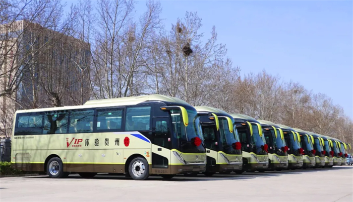 【第一商用車網 原創(chuàng)】4月，新能源客車市場熱鬧非凡，品牌傳播熱點層出不窮，市場呈現加速回暖跡象。