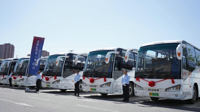 從加氫站配套設(shè)施完善，再到氫能動(dòng)力系統(tǒng)、車端、應(yīng)用端等持續(xù)發(fā)力，在產(chǎn)業(yè)鏈上下游的共同努力下，北京氫能產(chǎn)業(yè)發(fā)展精彩綻放，一個(gè)個(gè)氫能示范性應(yīng)用項(xiàng)目正在加速落地，跑出氫能加速度。