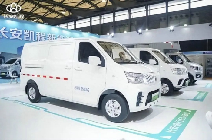 【第一商用車網 原創(chuàng)】2024年前4個月，我國商用車市場經歷3漲1跌，4月過后累計銷量已接近140萬輛，累計增幅達到8%。5月份，商用車市場表現(xiàn)能不能更好一些？