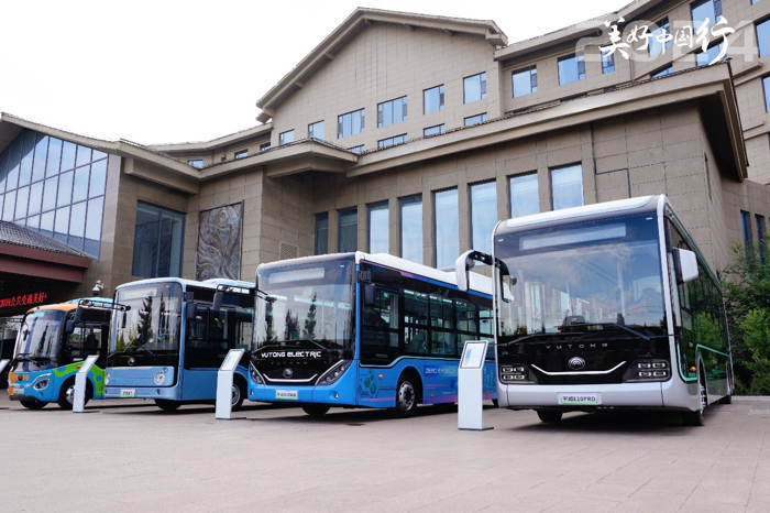 【第一商用車網(wǎng) 原創(chuàng)】2024年以來(lái)，中國(guó)客車出口市場(chǎng)持續(xù)火爆，5月市場(chǎng)表現(xiàn)更是異常搶眼。