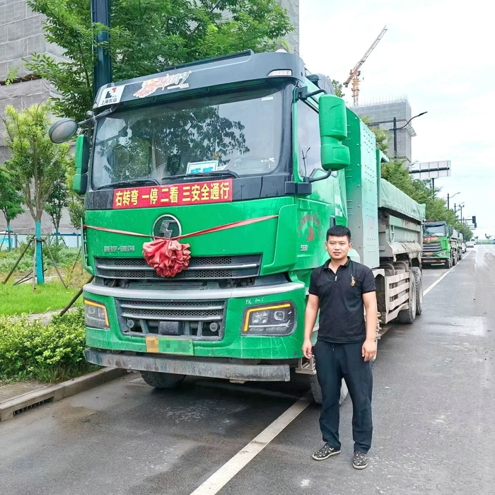 近日，上海嘉齊市政工程配套有限公司氫燃料電池渣土車在嘉定地區(qū)正式投入運(yùn)營，標(biāo)志康明斯Accelera在上海地區(qū)完成160臺氫燃料電池渣土車市場投運(yùn)。